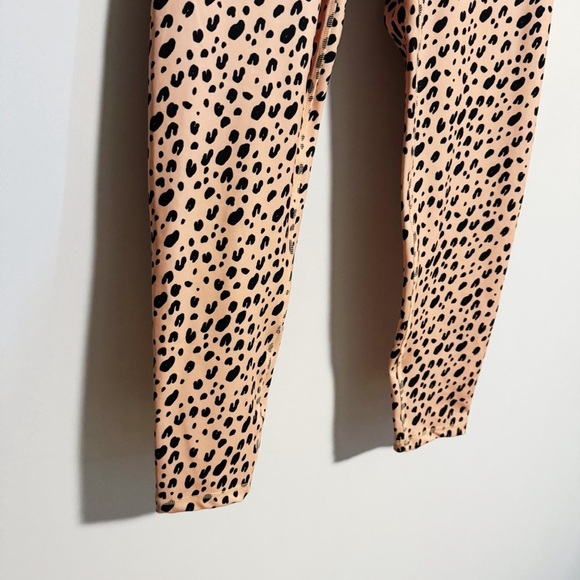 Ava Sky - Cheetah Print Leggings - Picture 3 of 4